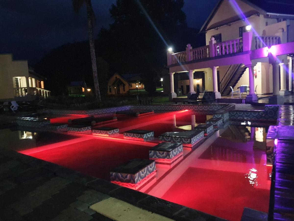 萨比弗罗瑞特河滨旅馆和水疗中心别墅 外观 照片